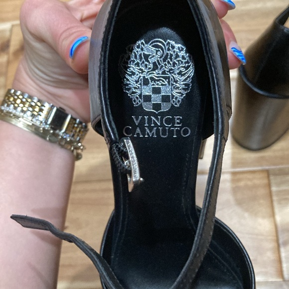 Vince Camuto Platform 6in heels size 7.5 - Picture 8 of 8